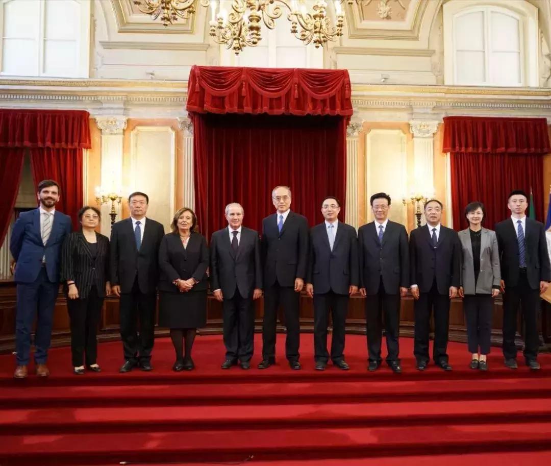 热门聊天话题盘点,高科技产品引领未来科技生活新体验