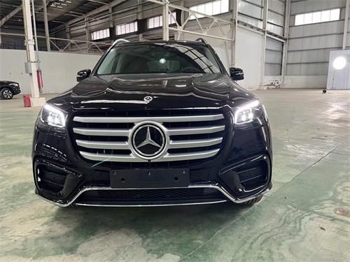 奔驰GLS350d最新报价,家庭之车的温情之选