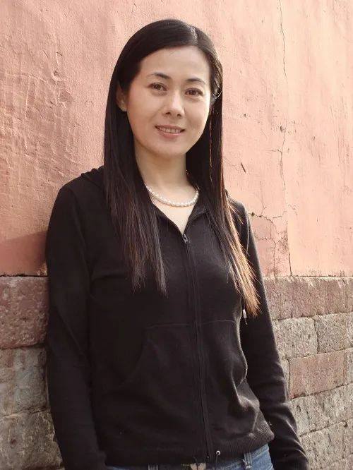 金铃演员，演艺之路的闪耀之星