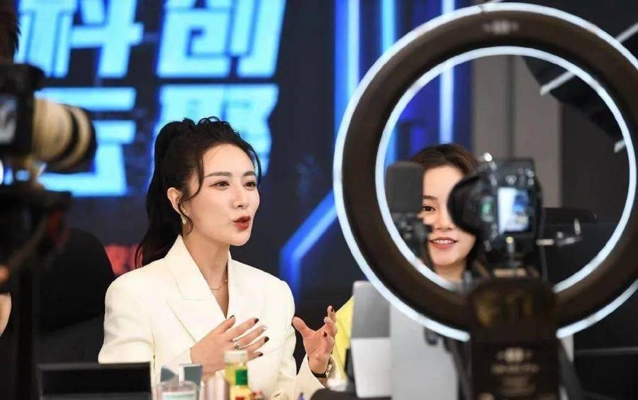 主播热门话题,学习变化中的自信与成就感之旅