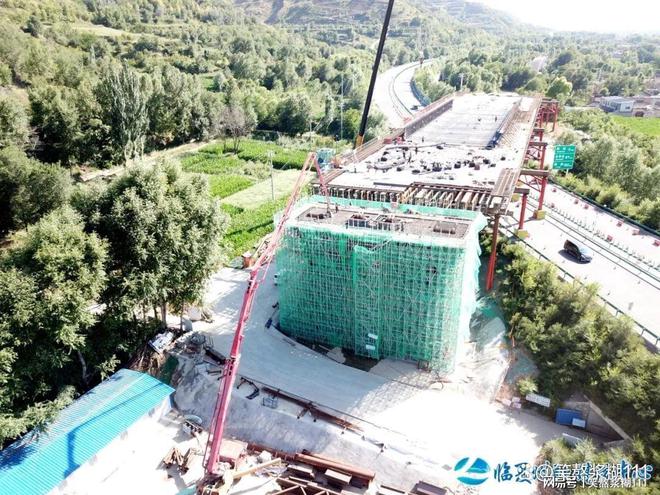 兰合铁路最新动态，小巷深处的情怀与独特小店的魅力