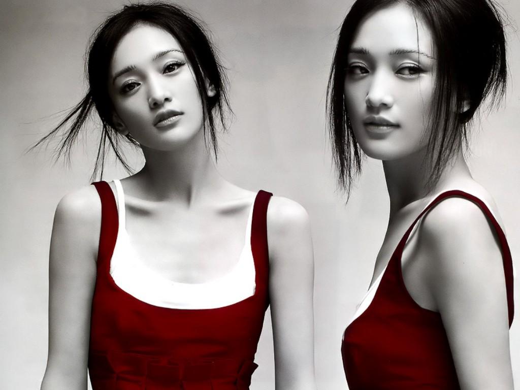 二线女明星，低调转身，星光闪耀之路
