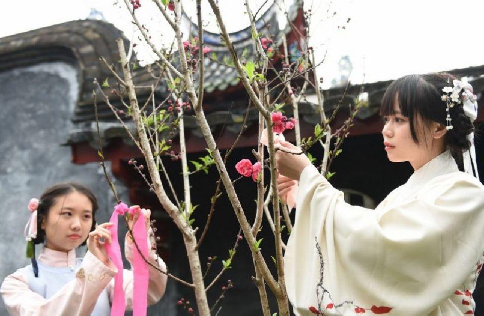 十二传说演员风采,时代之星闪耀荧屏