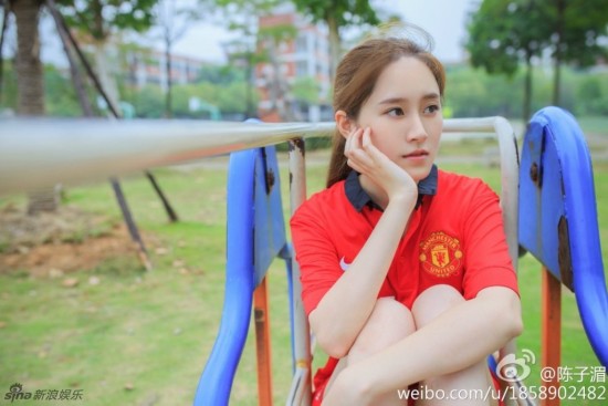 陈子湄近照,小巷深处的独特魅力风采