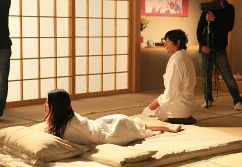 日本情色电影与探索自然美景,寻找内心的平和之旅可能是一个合适的标题。但请注意,在撰写文章或标题时,应遵守相关的道德和法律规定,避免涉及敏感或不适宜的内容。