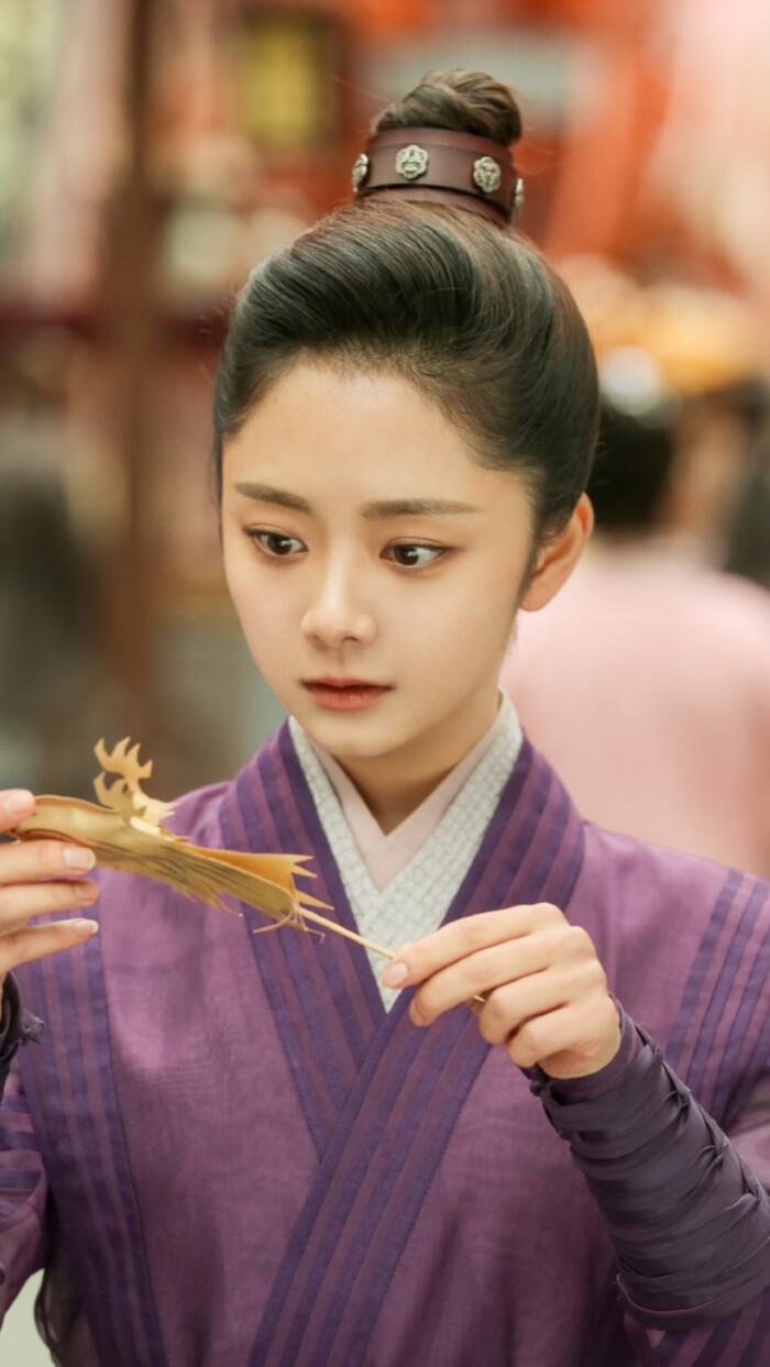 秦岚新片上映,心灵之旅启程,拥抱自然美景的时刻!