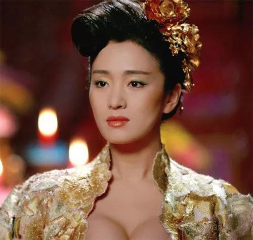 巩俐，学习变化，自信成就的力量之路