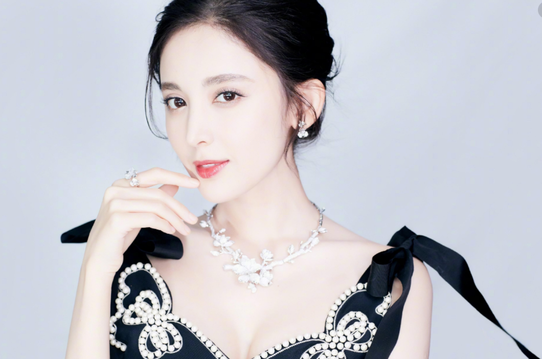 赵丽颖,璀璨之星,谁是最美女明星的典范?