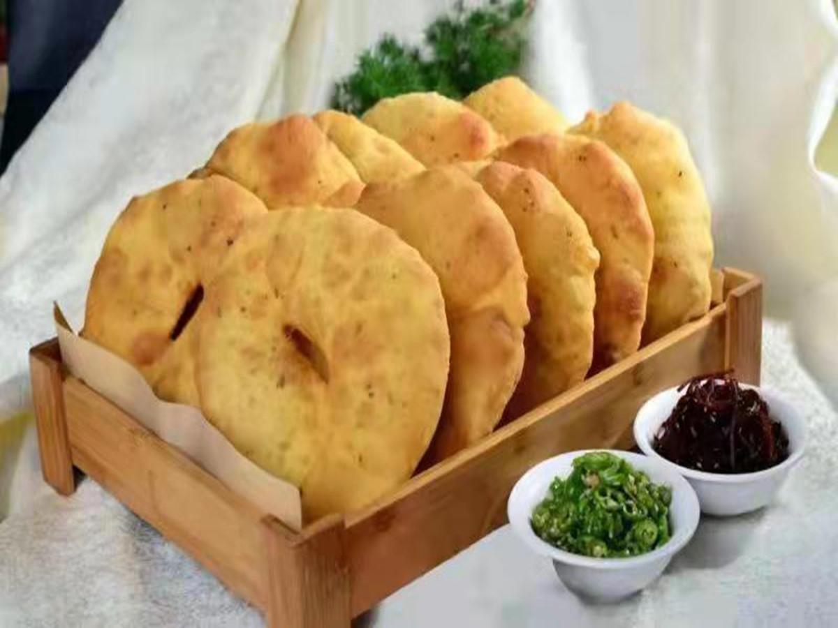 最新美食小吃,香脆蛋酥饼制作指南