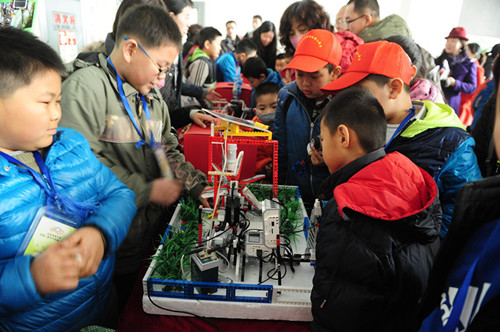 星际采矿竞技,太空运矿比赛的超越与挑战