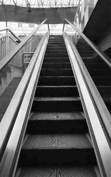 探究申龙电梯上市状态背后的真相,是否已停止上市?