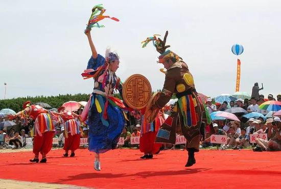 跳大神比赛,欢笑与爱的较量盛宴