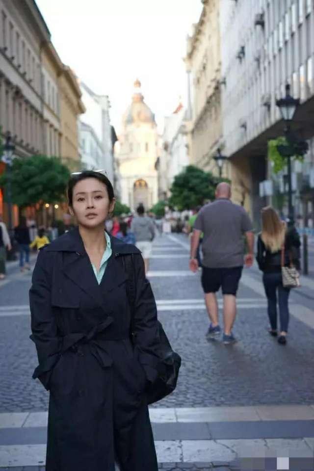 金志文,舞台到荧屏的自信成就之路