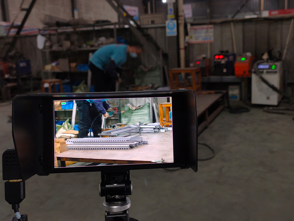 最新产品展示视频,家的温馨与友情的纽带展现