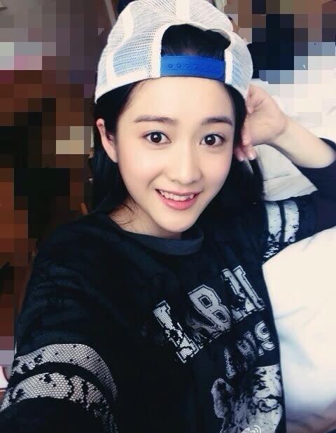 有虎牙的男明星,探索自然美景与内心平静的旅程