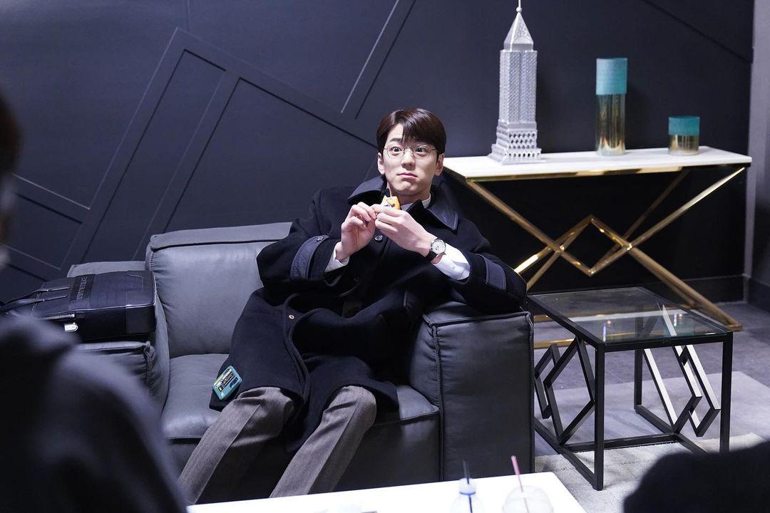 前沿科技下的浪漫爱情之旅,社内相亲韩剧在线免费观看全新体验