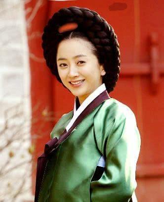 大长今演员揭秘,如何走向成功演艺之路并出色完成演出任务?