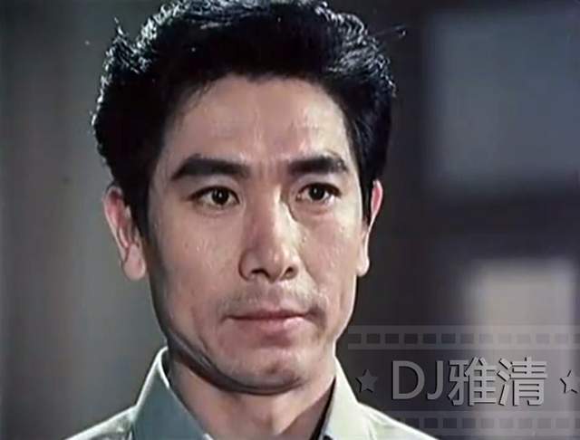 昔日演员探秘小巷特色小店,隐秘宝藏的魅力之旅