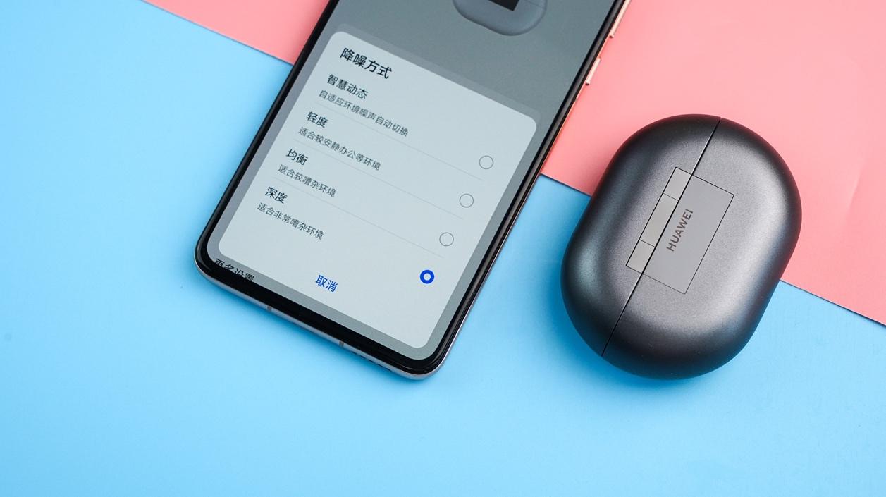 华为引领变革，最新动态揭示自信成就未来之路