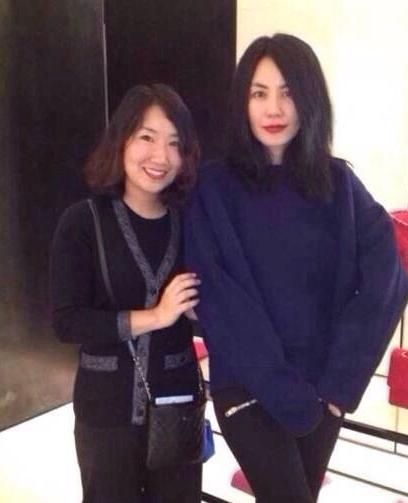 谢霆锋王菲合影再现，时光见证温馨瞬间