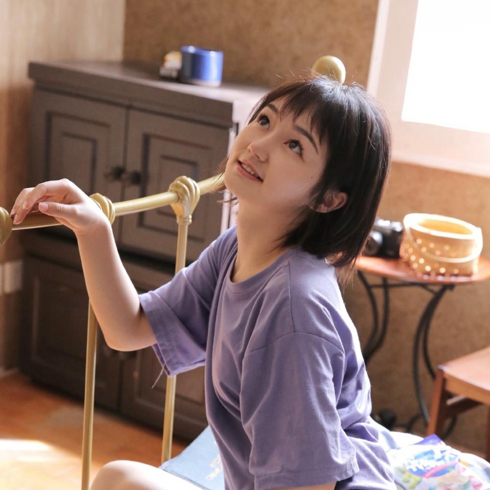 探索最新短头发流行趋势,展现时尚前沿的短发魅力