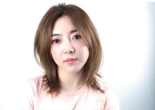 探索最新短头发流行趋势,展现时尚前沿的短发魅力