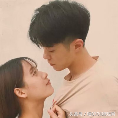 数字时代的浪漫情缘,情侣最新网探索