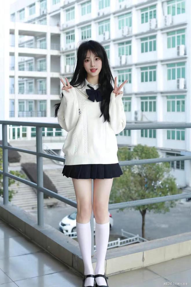 最新学姐,校园时尚风潮引领者