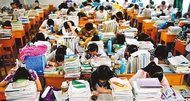 高考延期最新消息，小明的奇妙备考之旅探索更新动态