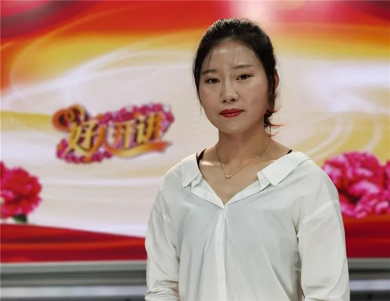 李婷最新状况解析与观点阐述，全面关注她的最新动态