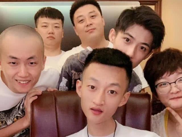 祁天道阳光下的温情日常最新更新