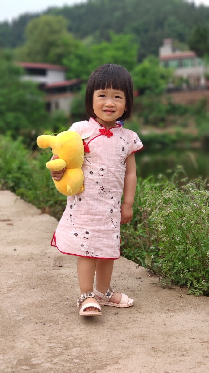 农村妞妞的高科技新品介绍