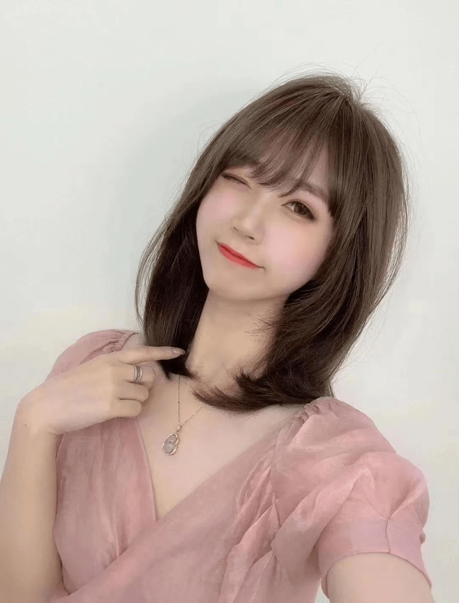 二零最新发型,时尚背后的友情与温馨日常