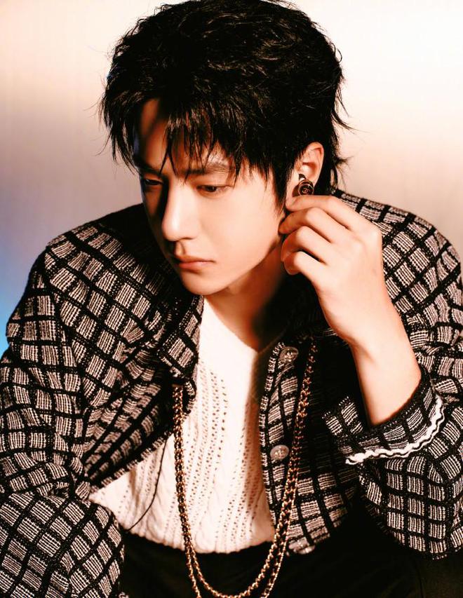 罗云熙最新杂志风格与影响力深度解读