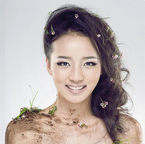 杨秀措最新照片,时代之光下的璀璨明珠风采