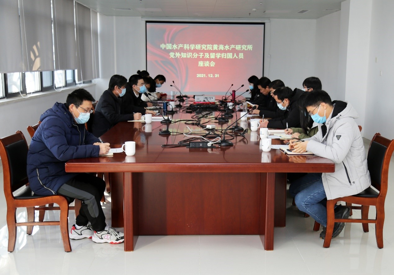 青岛黄海最新外援加盟,新星闪耀黄海之滨